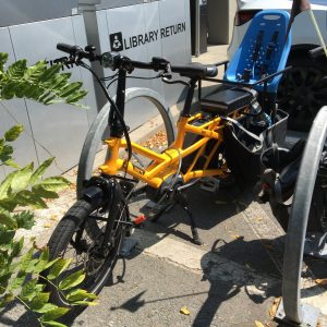 Poorly-locked Tern GSD e-bike parked at the library